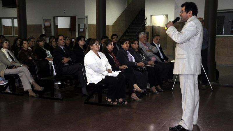 Se presentó: "Historia del Colegio Quintana"