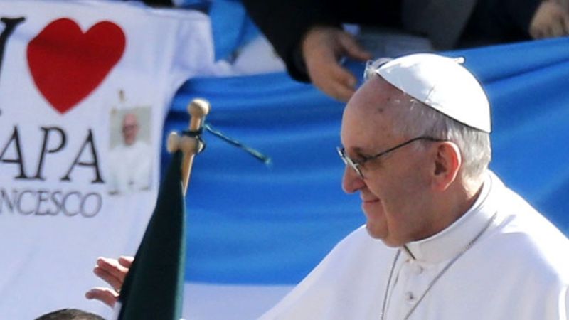 El papa Francisco condenó el "horrible atentado" en Francia