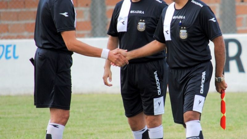 Juan Rivero será el árbitro para Villa Cubas-Policial
