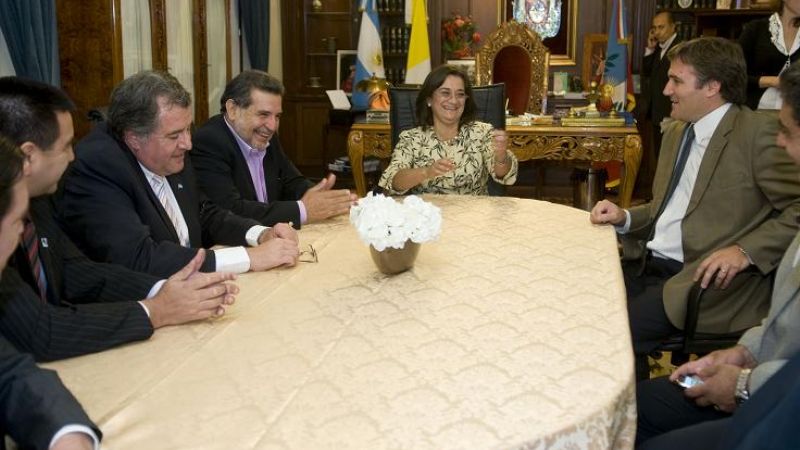 La gobernadora realizó anuncios para el sector Industrial