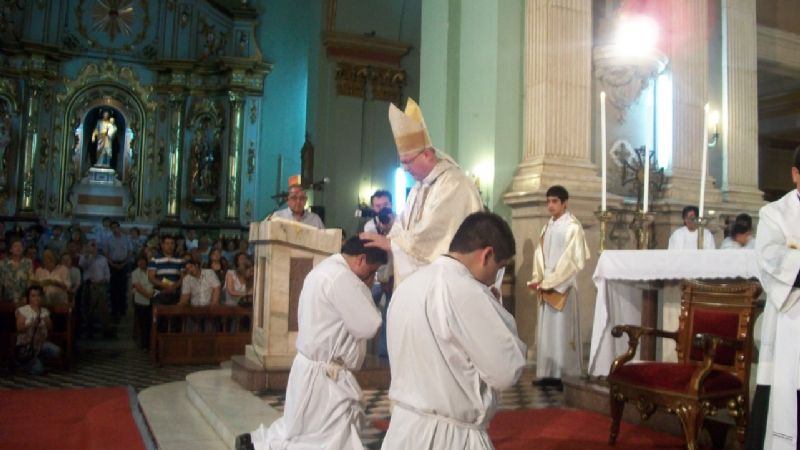 “Sean ardorosos misioneros y apasionados testigos del Resucitado”