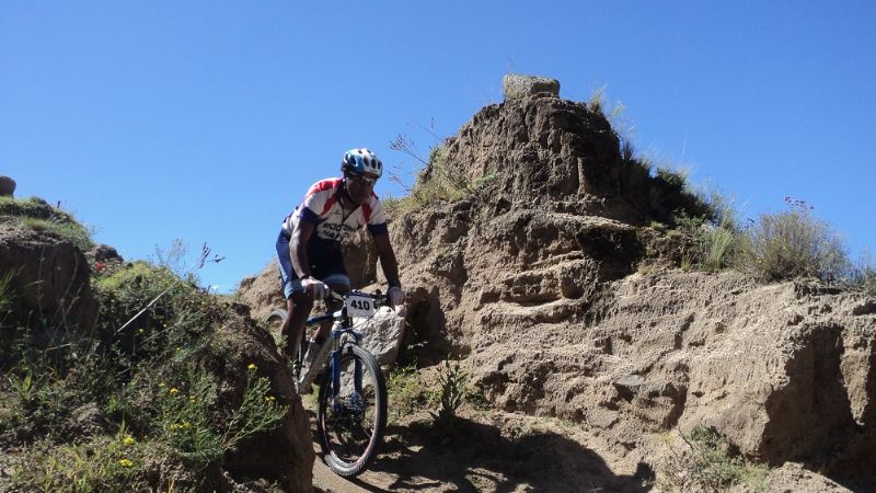 Excelente carrera del santamariano Álvaro Macías en el Argentino de mountain-bike