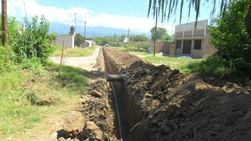 Aguas de Catamarca continua con la extensión de red de agua potable