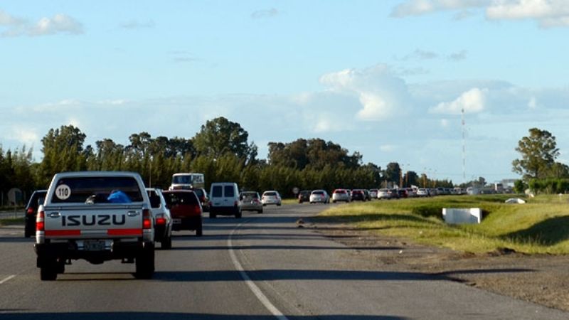 Congestionamientos y accidentes marcaron el inicio del éxodo turístico