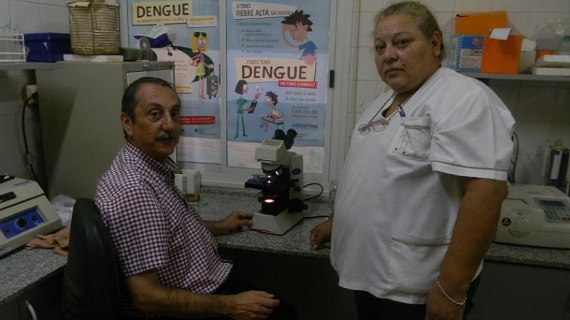 Un nuevo microscopio para el centro de Salud del barrio Eva Perón