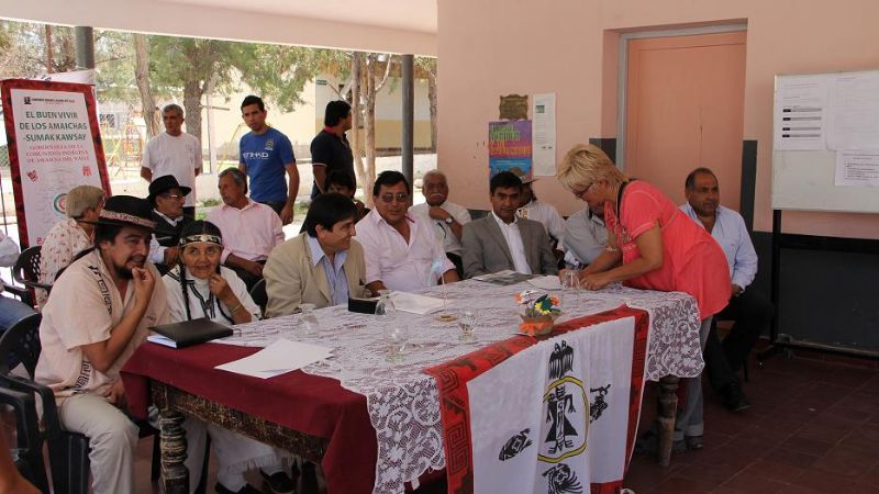 Intendentes ratifican convenio con la UNT