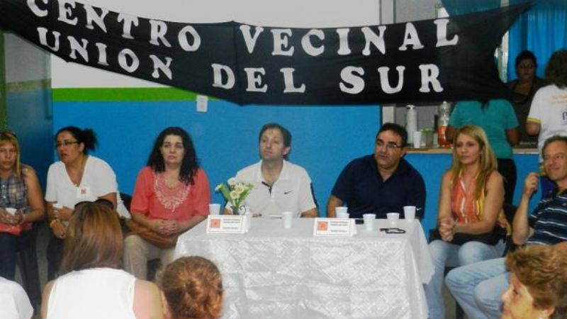 Jalil y funcionarios visitaron a los vecinos de la zona sur