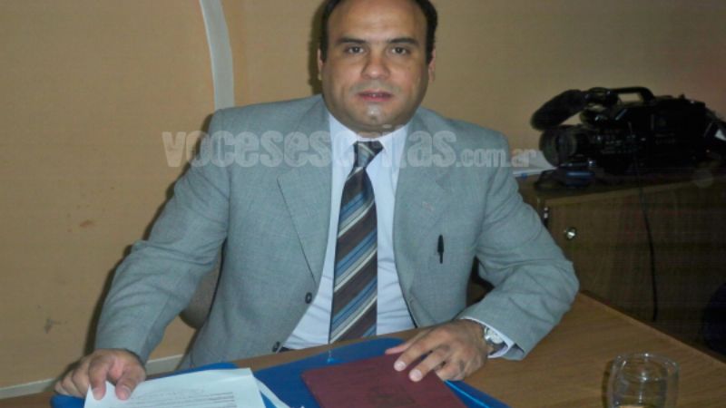 Concejal tinogasteño afirma que Avila, “en la práctica, no concreta nada”