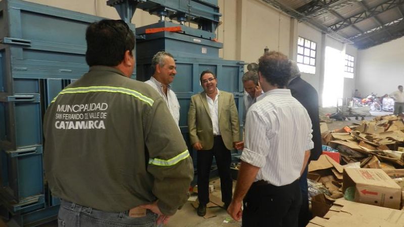 Jalil supervisó la nueva máquina en la Planta de RSU