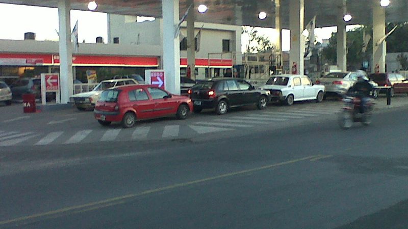 Congelamiento del precio de los combustibles por seis meses