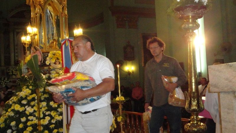 Bendición de colectivos en el tributo del ámbito del Transporte a la Virgen