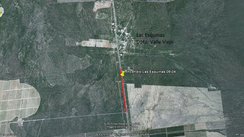 Incendio forestal en la banquina de la Ruta 33