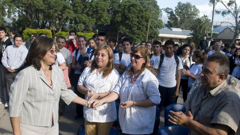 Escuelas técnica recibieron insumos y equipamiento