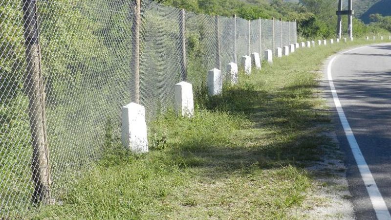 La comuna demolió cerramiento que invadía la línea municipal