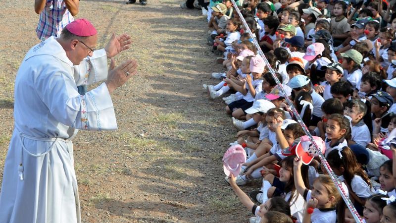 Colorida y emotiva peregrinación infantil para honrar a la Madre del Valle