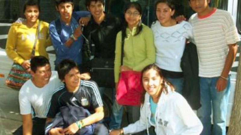 La UNT recibe a estudiantes vallistos