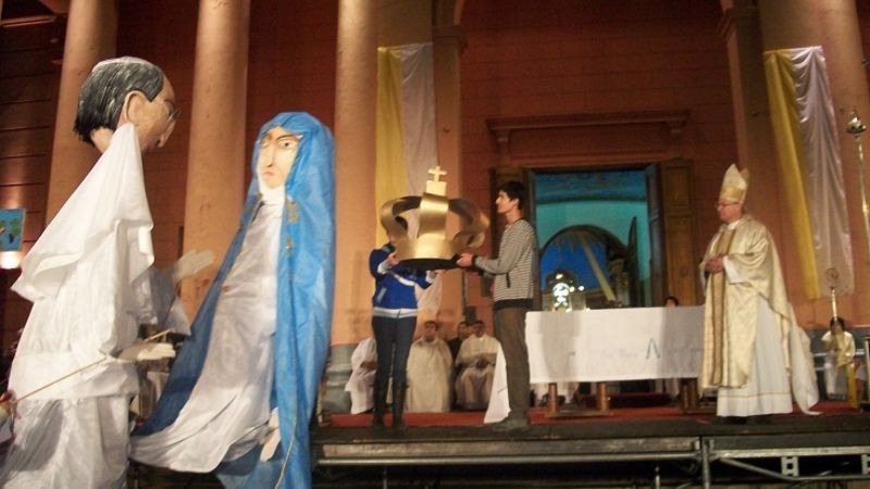 Urbanc a los jóvenes: “No tengan miedo de entregarse a la causa de Jesucristo”