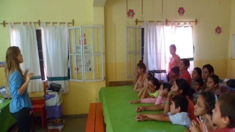 Ambiente dictó charlas a niños del comedor San Jorge