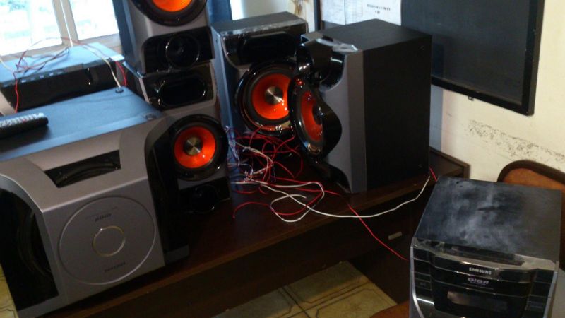 Recuperan equipo de música robado