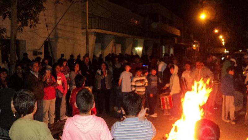 Diez horas de protesta frente a la Fiscalía de Santa María
