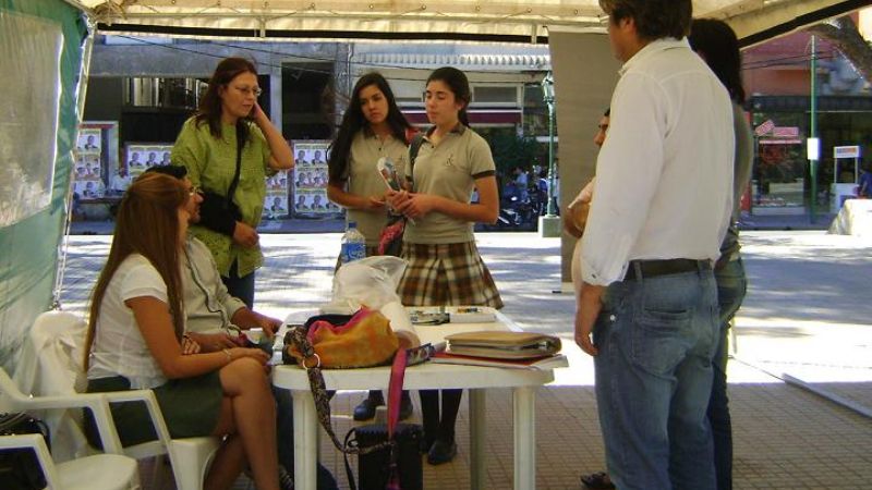 Explican en la plaza el voto joven