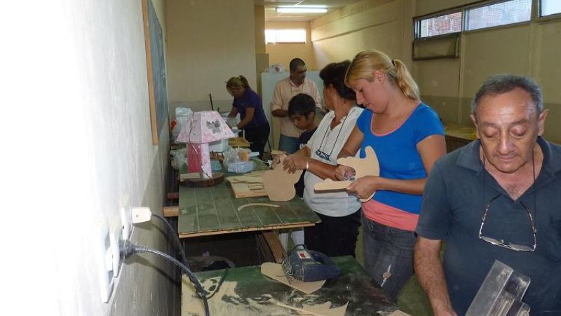 Lanzaron capacitación en carpintería artesanal