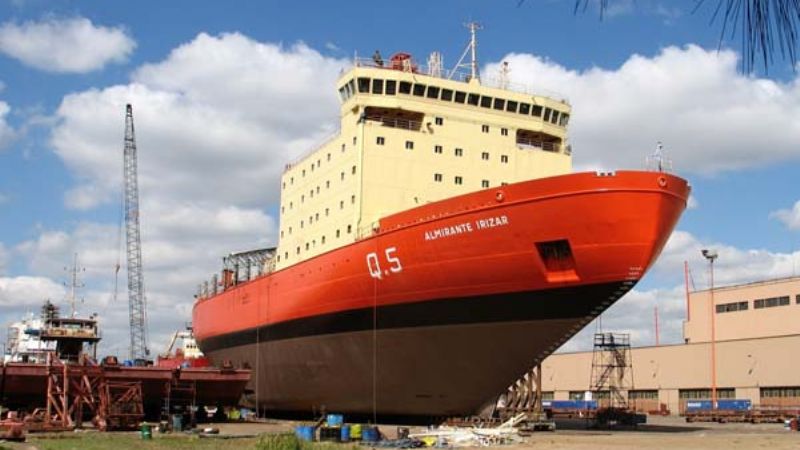 Fadel, el Irizar, y un escándalo con la Armada Argentina