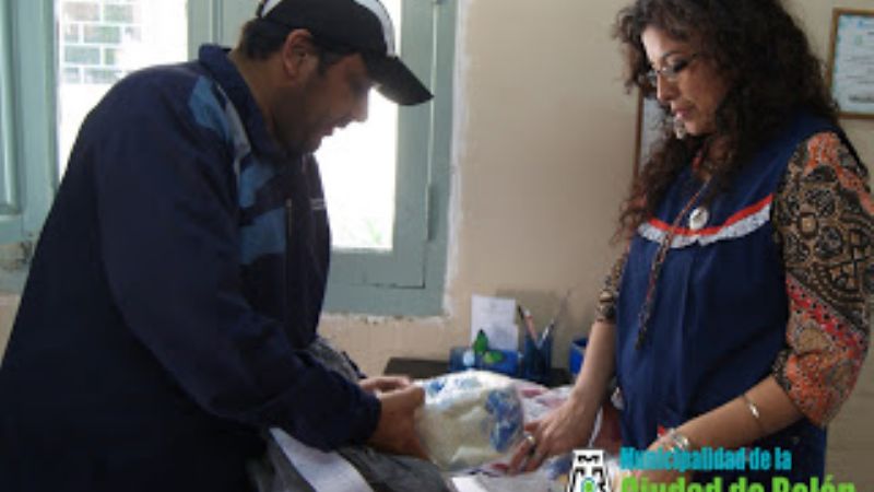 Entregaron pelotas a escuelas de Belén