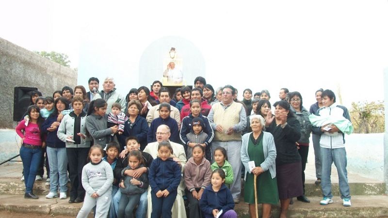 Una verdadera fiesta de la fe vivieron los barrios de Tinogasta 