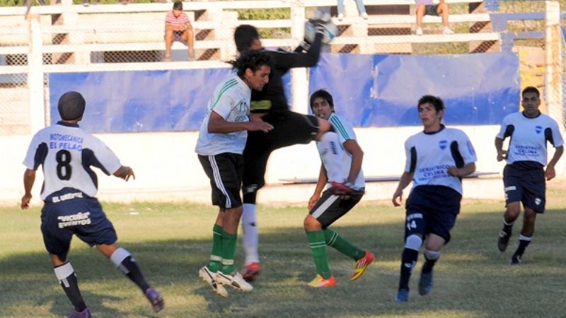 Empate de Social Rojas y Sumalao, escoltas en la “A”