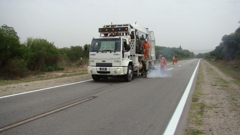 Señalización horizontal sobre Ruta Nacional Nº 60
