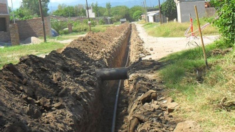 Aguas de Catamarca continúa con obras de extensión de red agua potable