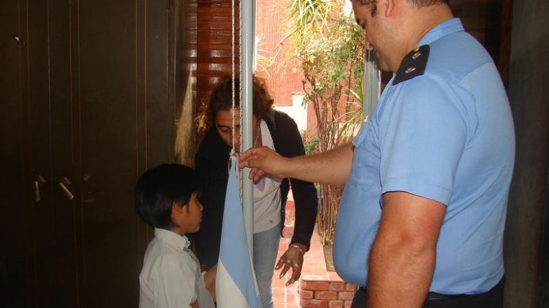 Personal policial brindó charla a niños especiales