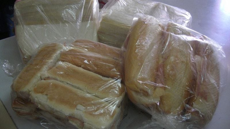 Incautaron sandwiches y helados no aptos para el consumo