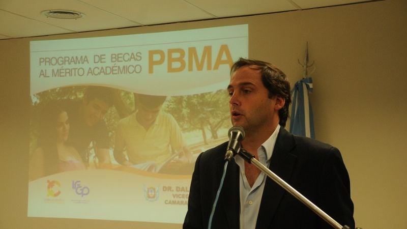 Mera ya no sabe qué inventar