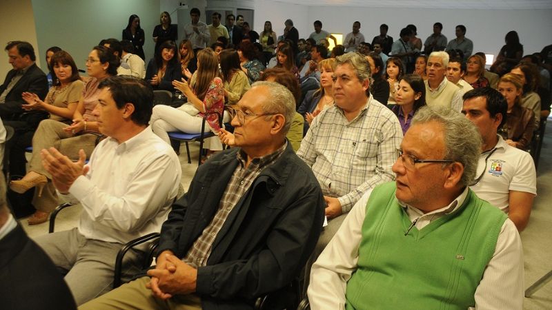 Se lanzó el Programa de Becas al Mérito Académico