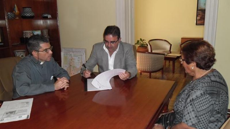 Donan terreno para la construcción del Templo “San Expedito”