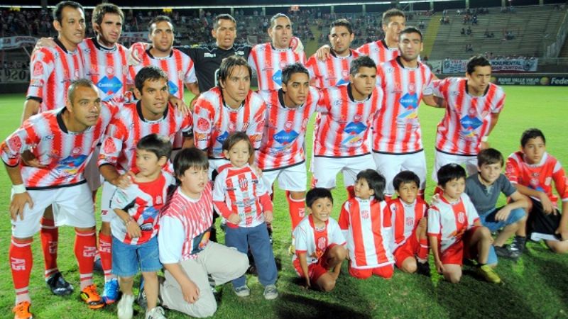 Villa Cubas “no puede”, y  el Santo “no debe” perder
