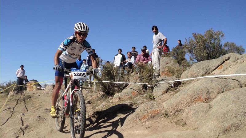 A pesar del aliento del público, las chicas no pudieron subirse al podio