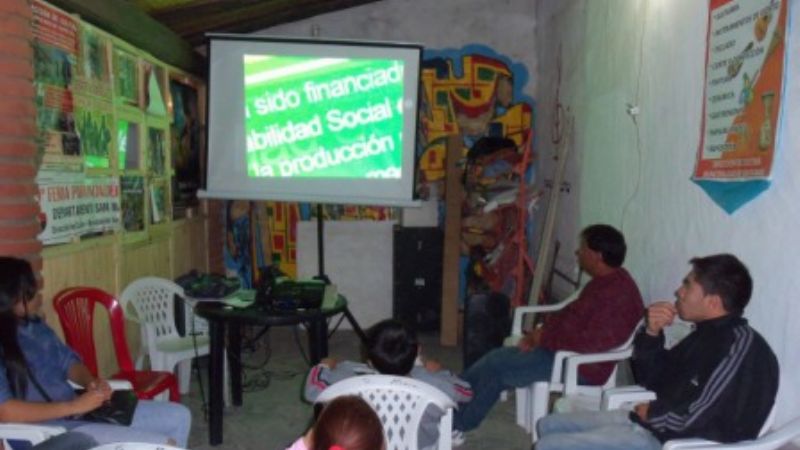 Charla sobre seguridad vial en Santa María