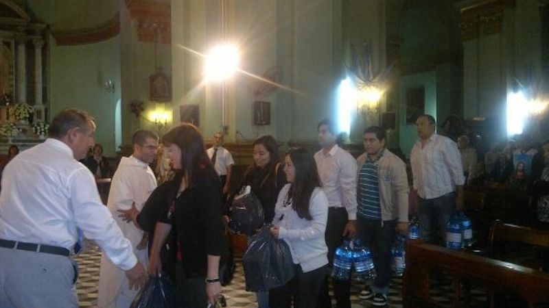 Homenaje de trabajadores de Desarrollo Social a la Virgen