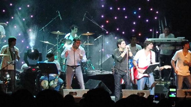 Fiesta popular para celebrar el Día del Trabajador en la Plaza 25 de Mayo