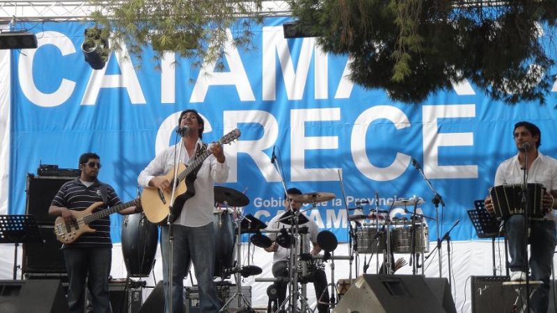 Los trabajadores bailaron al ritmo de La Barra