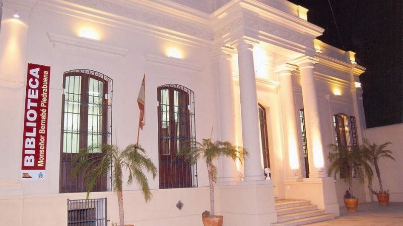 Disertación en la biblioteca Mons. Piedrabuena