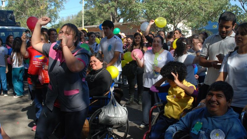 Exitosa caminata inclusiva en Santa Rosa