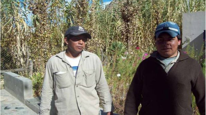 Operarios denunciaron que fueron engañados y estafados