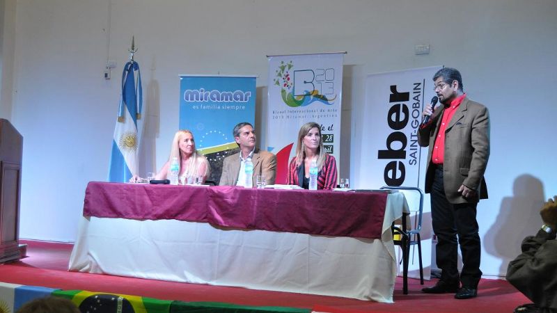 Destacada participación del diputado Guzmán en la 1º Bienal Internacional de Arte Miramar 2013