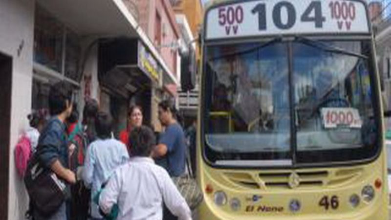 Se firmó el decreto de aumento del boleto de transporte urbano