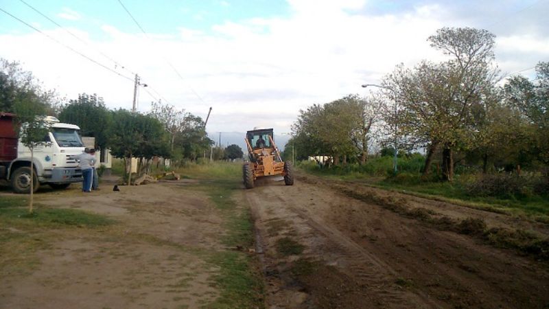 Tareas de limpieza y desmalezamiento en Los Altos
