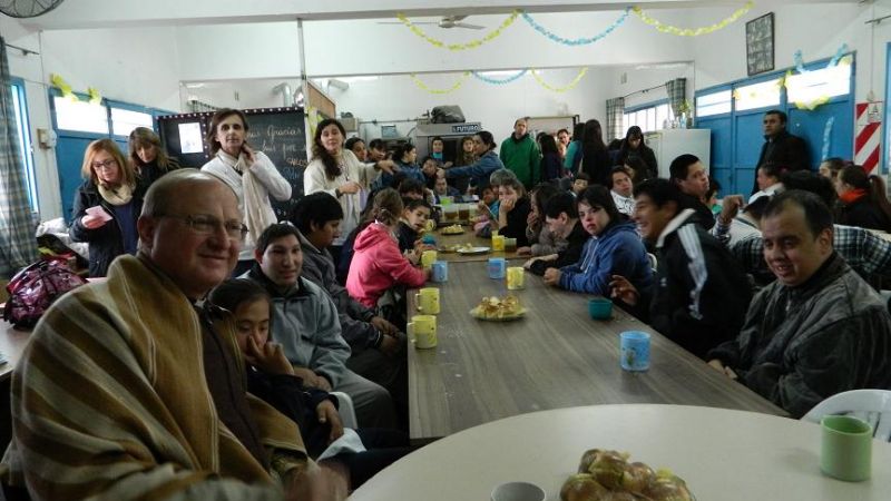 Urbanc con los chicos especiales del Centro de Integración de Apane